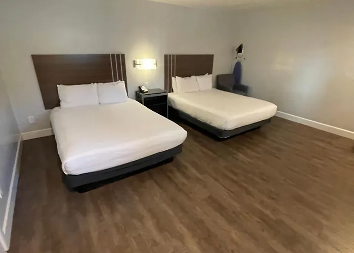 Stargazer Inn And Suites